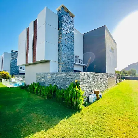 Nda Havuzlu Oasis Evleri 8 וילה