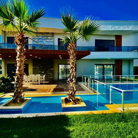 Nda Havuzlu Oasis Evleri 8 וילה